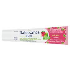 dentifrice enfants, dentifrice bébé, fluor enfants, brossage dents enfant, hygiène dentaire enfant, prévention caries enfant, dent de lait, santé bucco-dentaire enfant, dentifrice fluoré enfant, soins dents enfants, Centre Dentaire Al Akhawayn Casablanca, brosse à dents enfant, hygiène orale enfant, caries enfants, dentifrice adapté âge, dents saines enfant, routine dentaire enfant, dentiste enfant, protection dents enfant, soins dentaires enfants